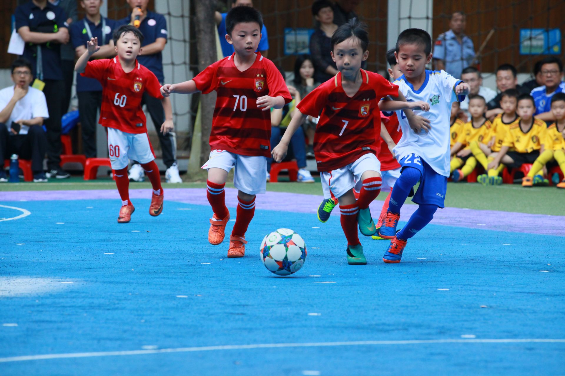 曼联欧联杯小组赛胜负形势分析（曼联欧联杯小组赛胜负态势解读）