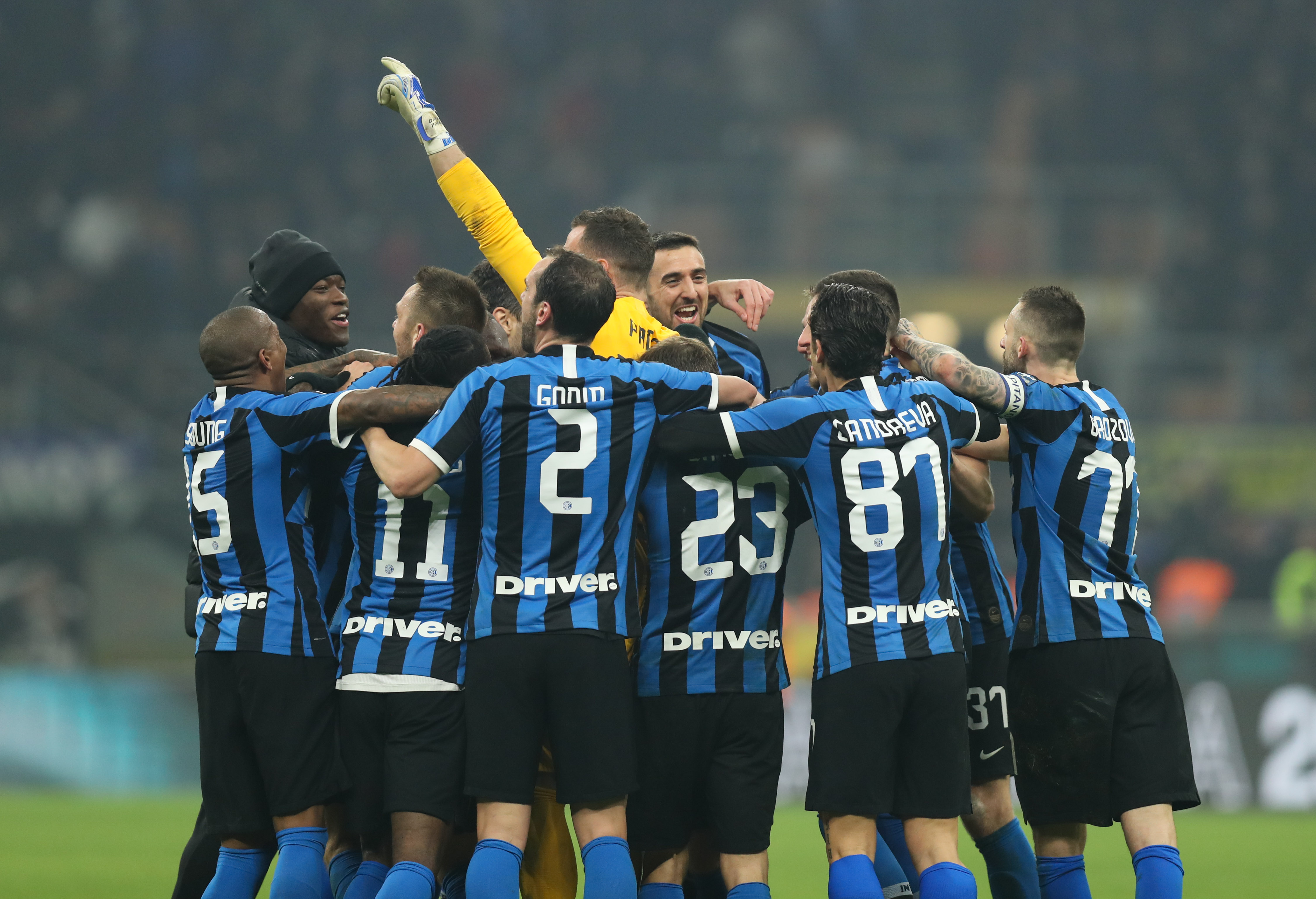 杰伦·约翰逊连续3场三双，赛季5次三双均创老鹰队史纪录（杰伦·约翰逊三连三双，本季第5次三双再刷新老鹰队史纪录）