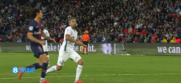 皇马又贡献了一次防守的反面教材 有点像表演赛的踢法